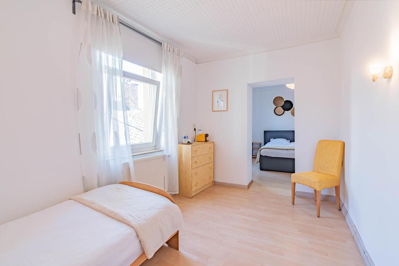 Hotel Le Petit Poete Ехтернах Екстериор снимка