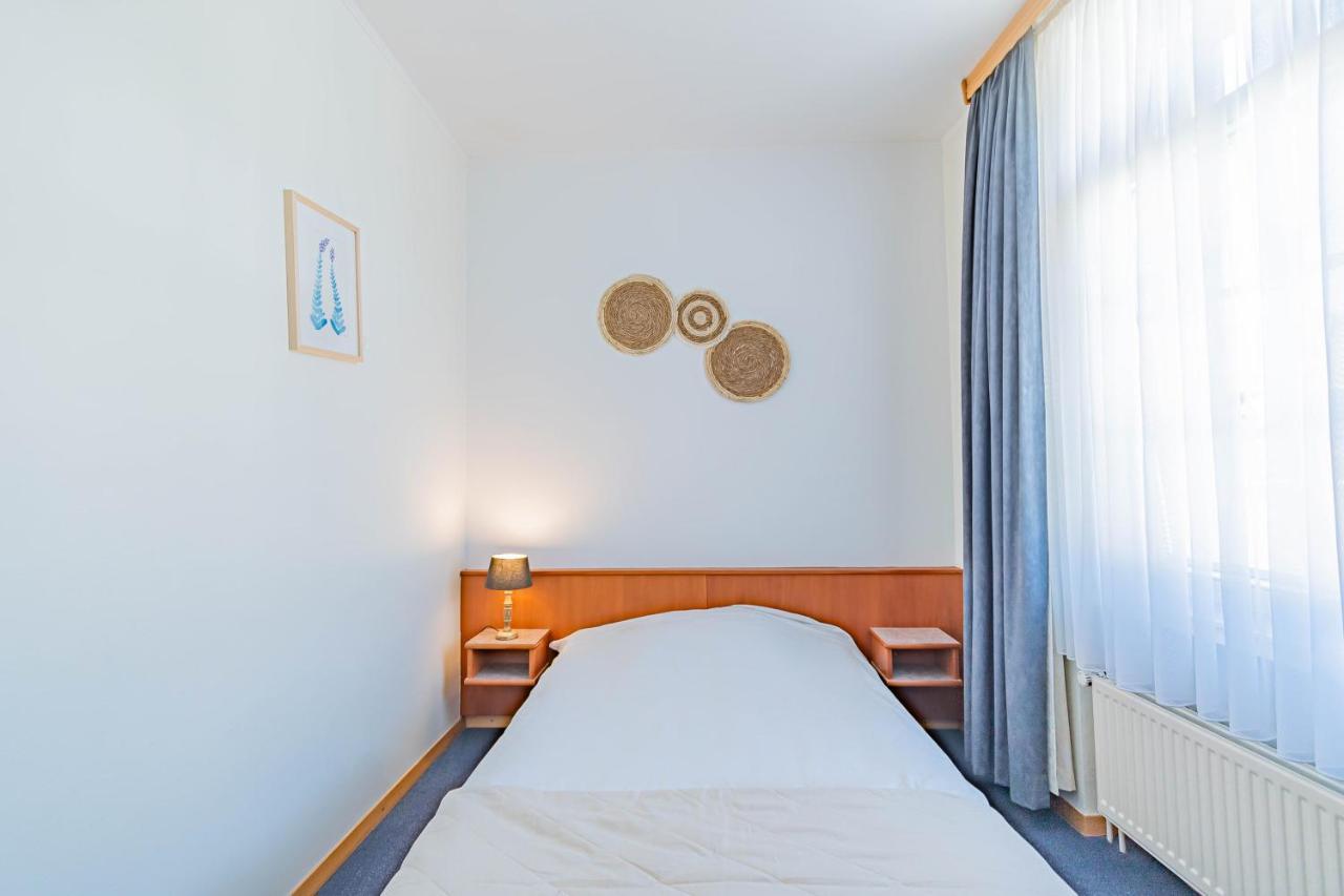 Hotel Le Petit Poete Ехтернах Екстериор снимка